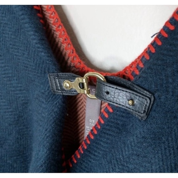 Vince Camuto Teal Herringbone Whipstitch Poncho Ruana Cape Shawl Topper RARE - Picture 5 of 10